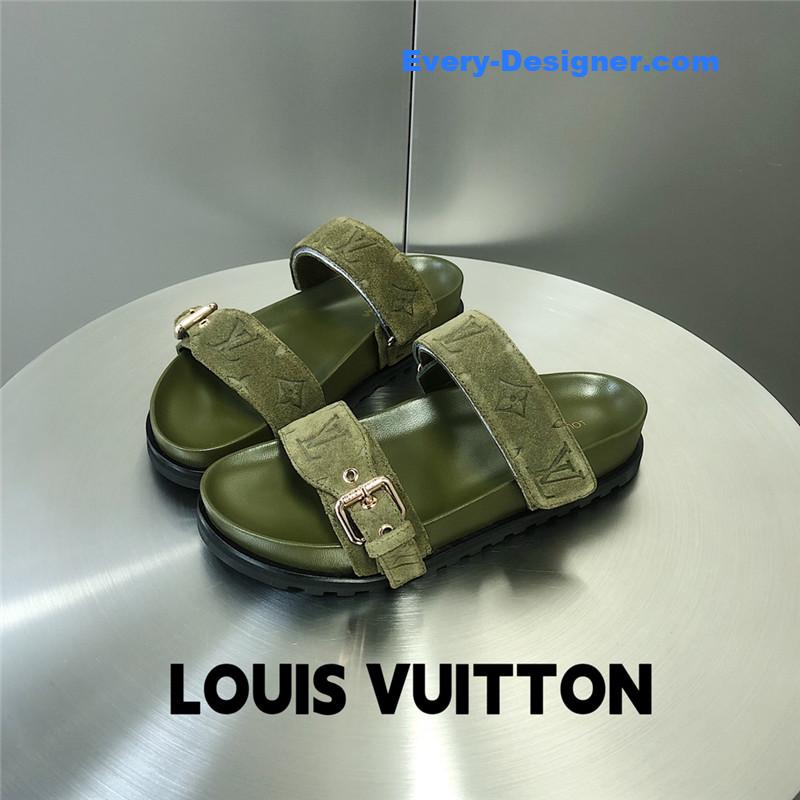 l0vis Vvtt0n lv metal buckle logo platform slippers