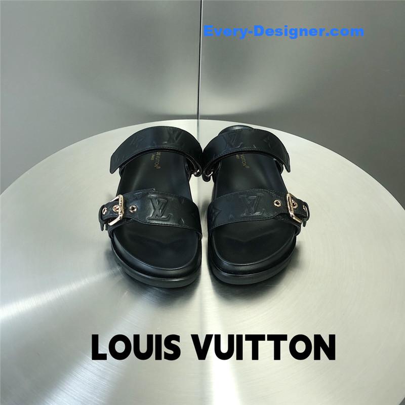 l0vis Vvtt0n lv metal buckle logo platform slippers
