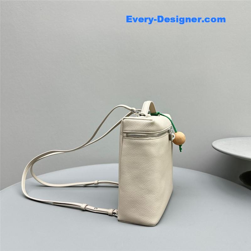 L0r0 P1ana extra pocket backpack