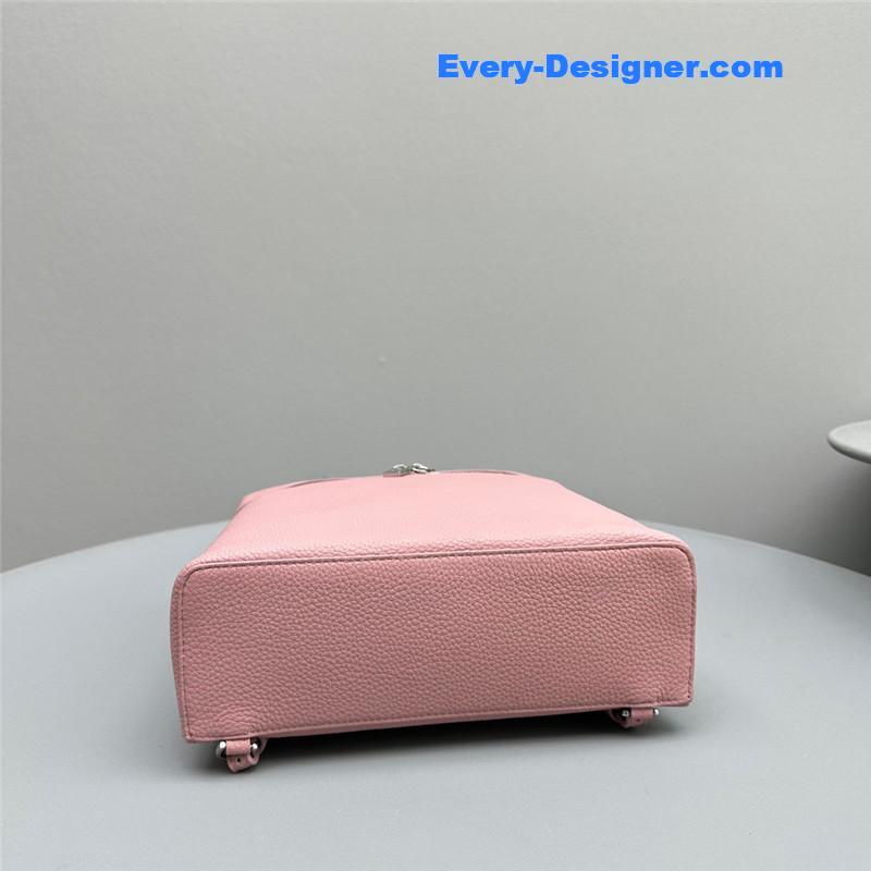 L0r0 P1ana extra pocket backpack