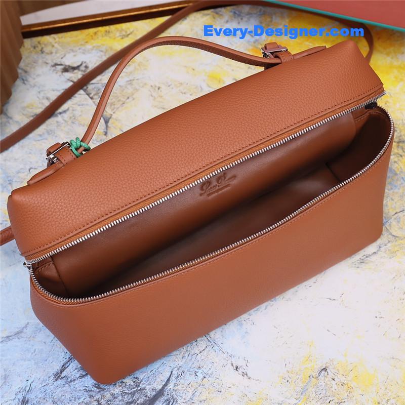 L0r0 P1ana extra pocket l19 pouch