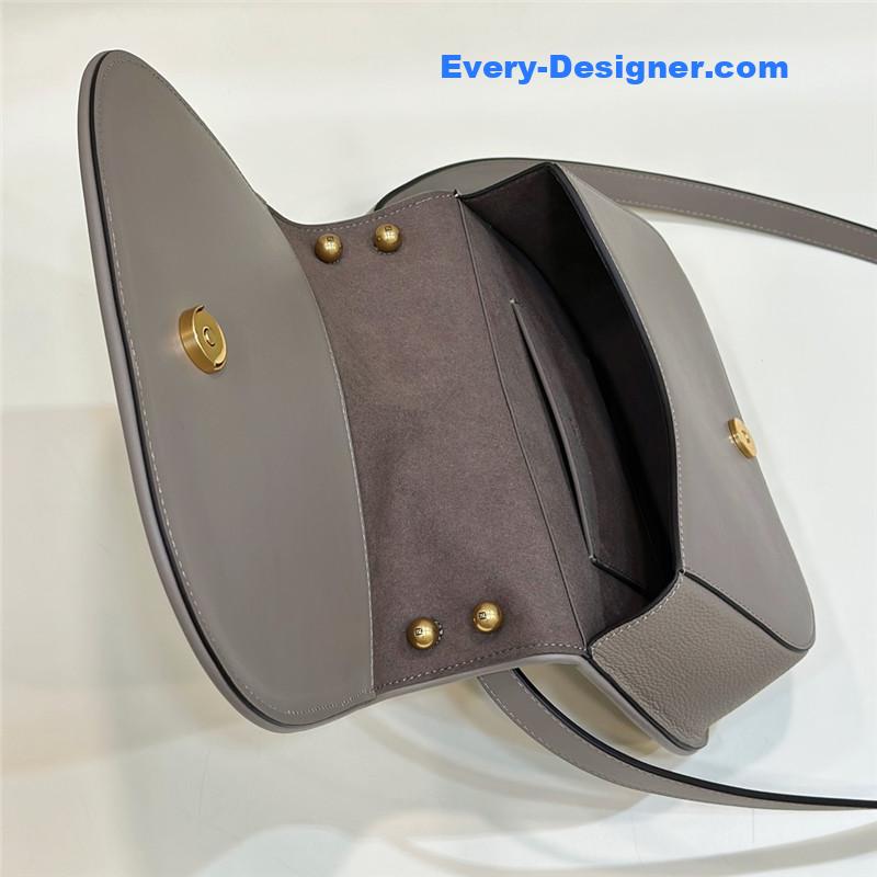 F**di women’s pink c’mon small bag