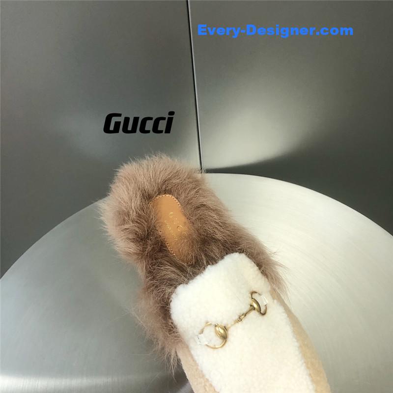 Gvc*1 fur slippers