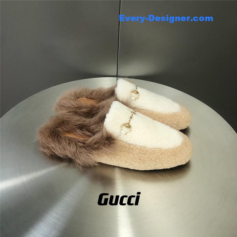 Gvc*1 fur slippers