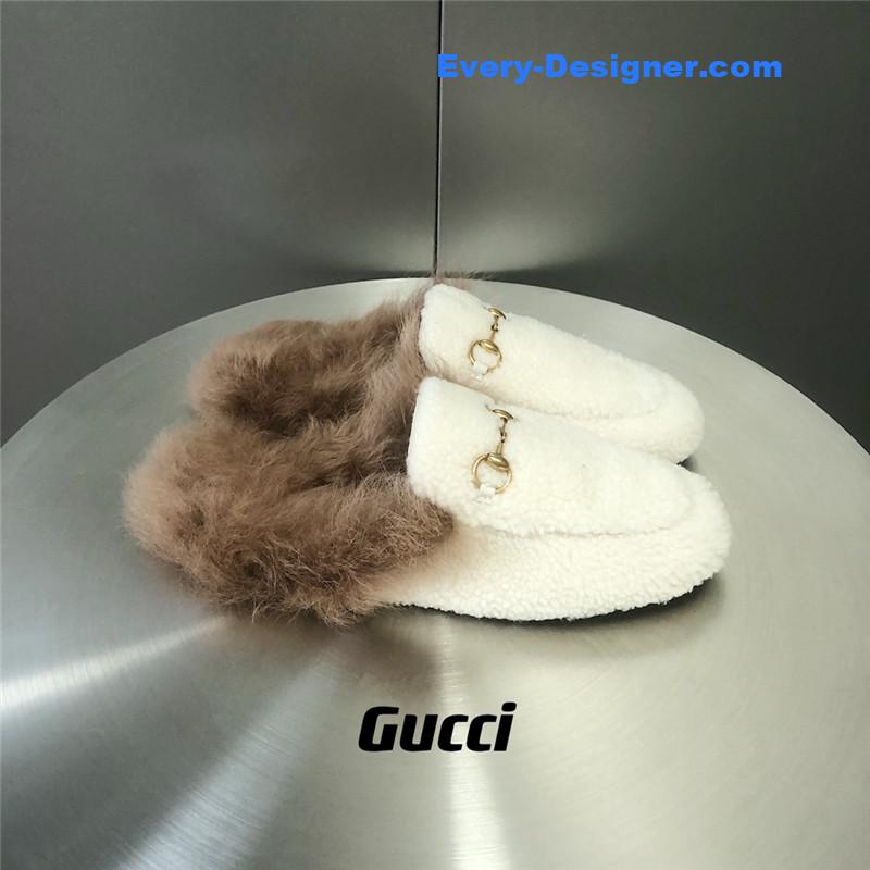 Gvc*1 fur slippers
