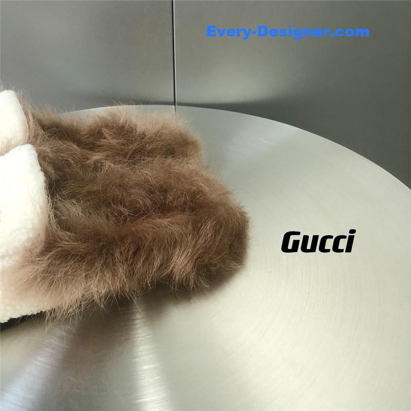 Gvc*1 fur slippers