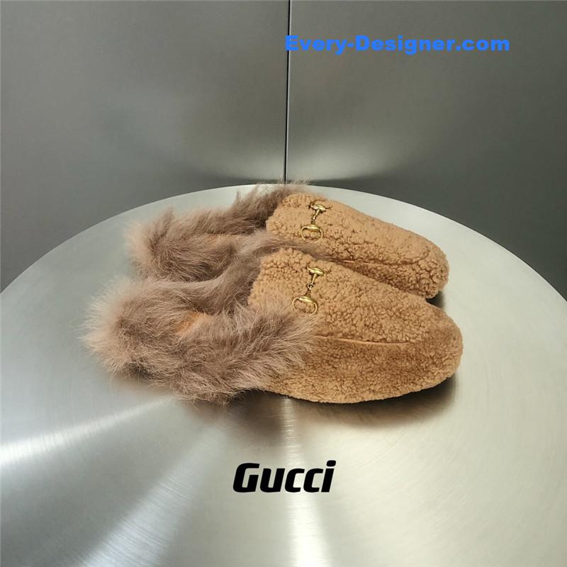 Gvc*1 fur slippers