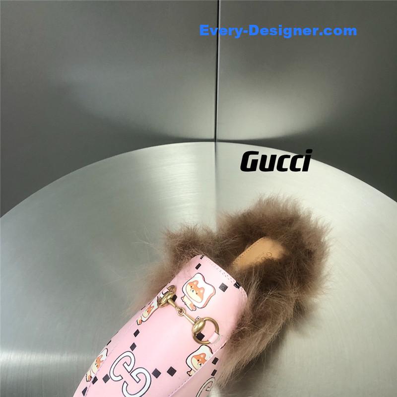 Gvc*1 fur slippers