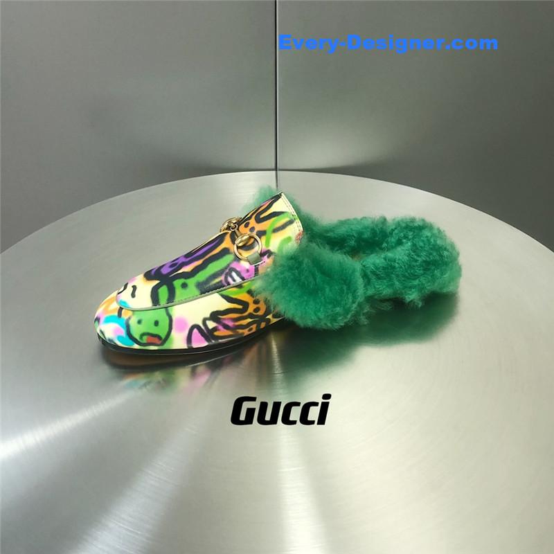 Gvc*1 fur slippers