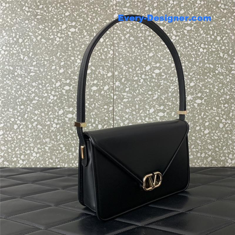 Va1e*ntin0 garavani letter leather shoulder bag
