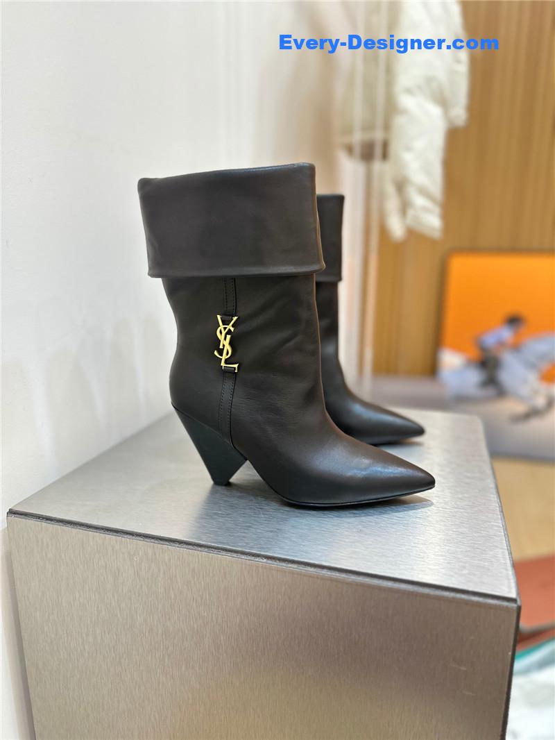 Y51 pointed toe suede ankle boots
