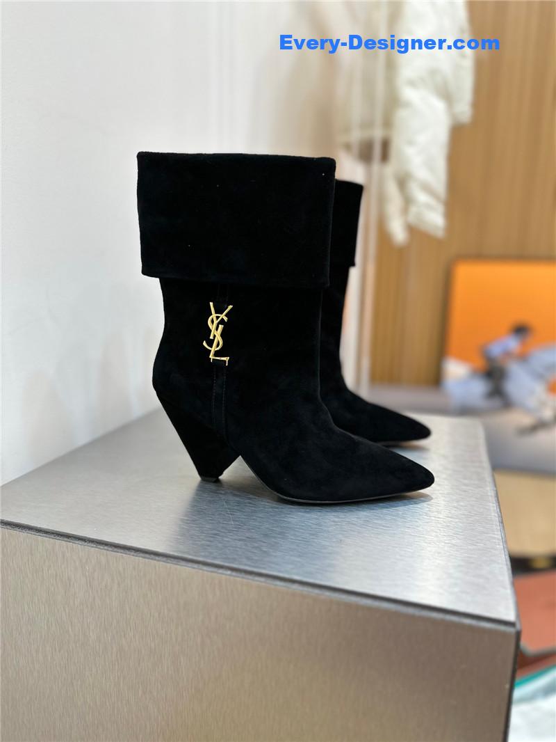 Y51 pointed toe suede ankle boots