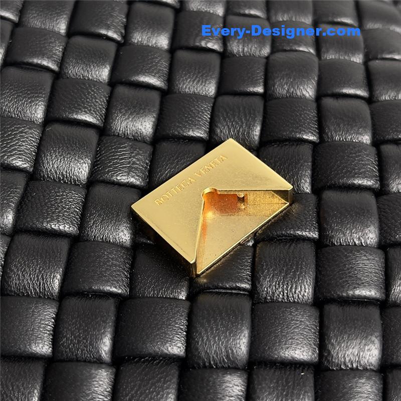 b0tt*ga Ven*ta mini cobble shoulder bag