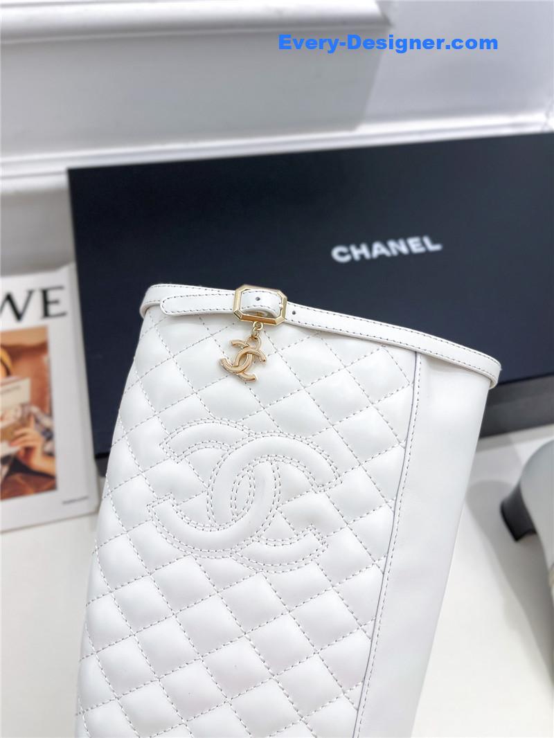 CC classic embroidered chunky heel boots