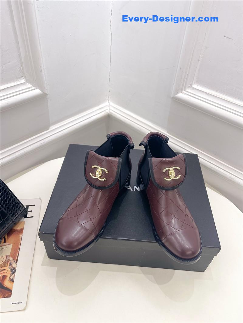 CC logo rhombus short boots