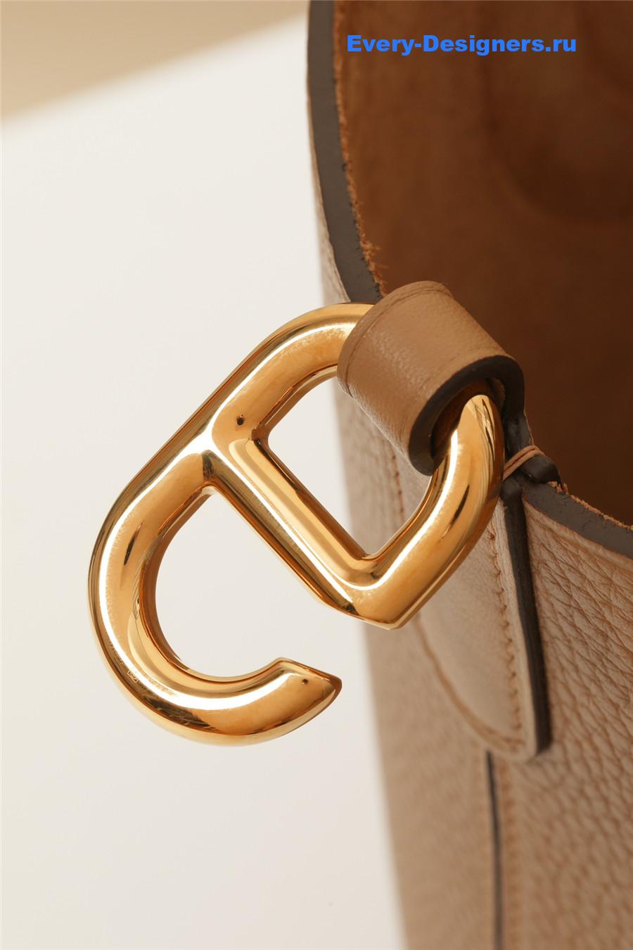 H**me5 in the loop 18 bag brown