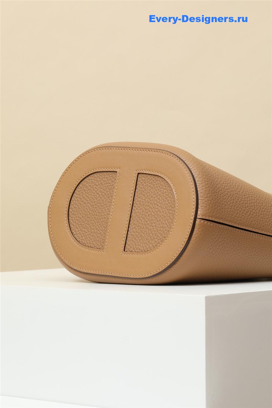 H**me5 in the loop 18 bag brown