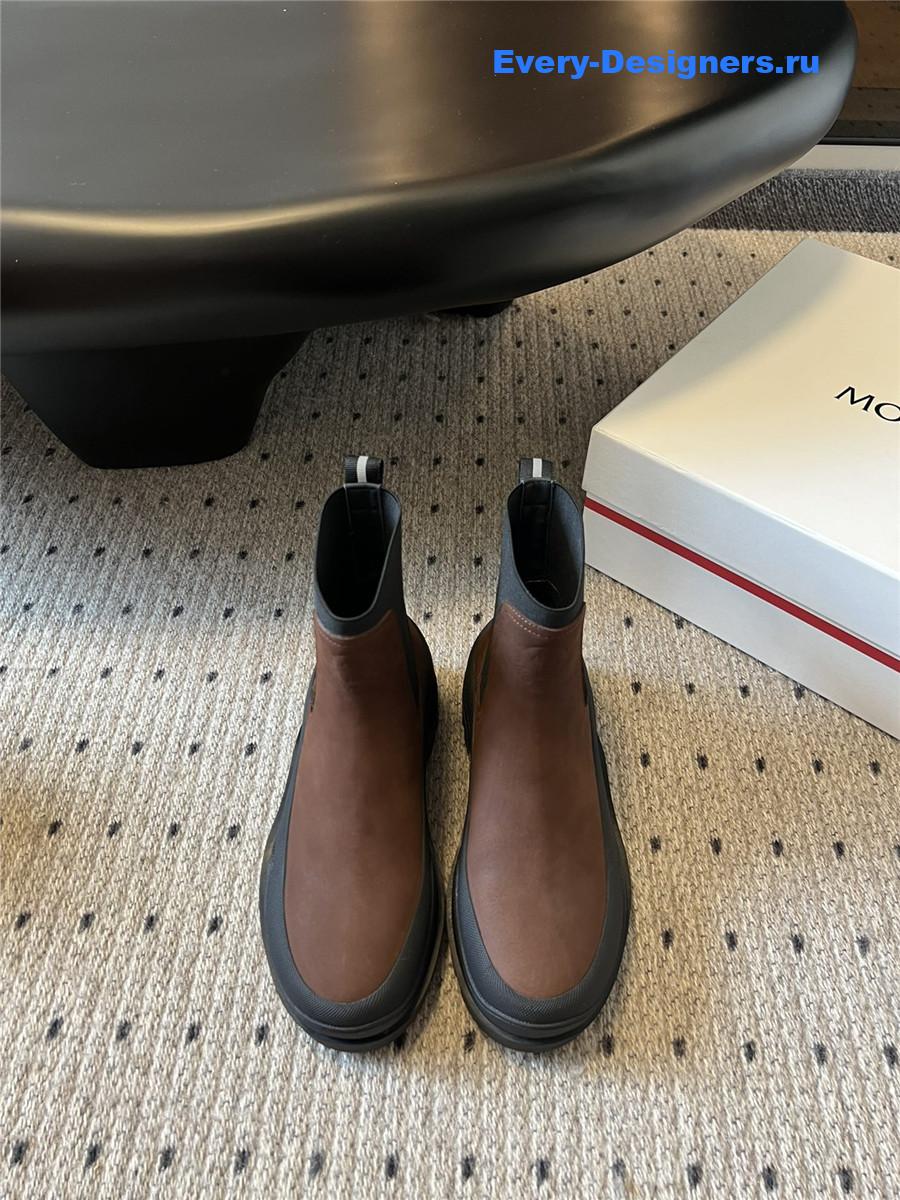 Moncler Outdoor Off-road Boots in Brown