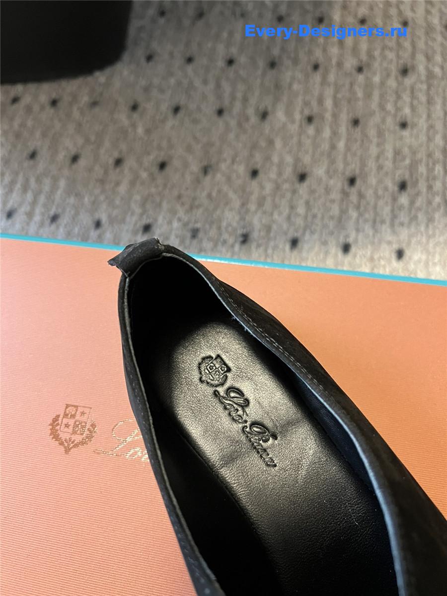 L0r0 P1ana rebech**ela black ballet flats