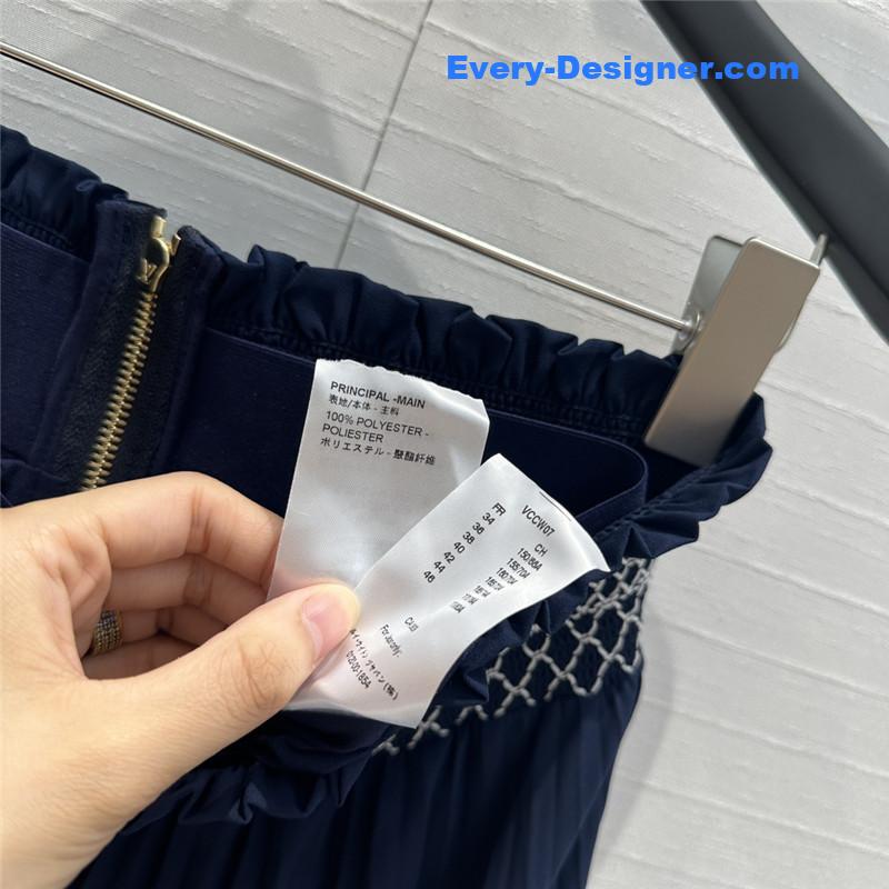 l0vis Vvtt0n lv layered pleated half skirt