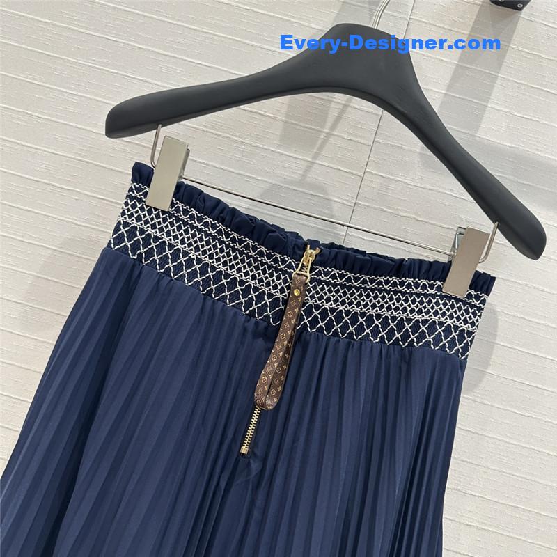 l0vis Vvtt0n lv layered pleated half skirt