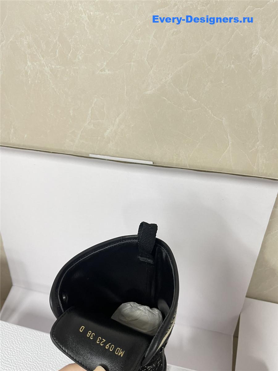 D10r d-major ankle boot black