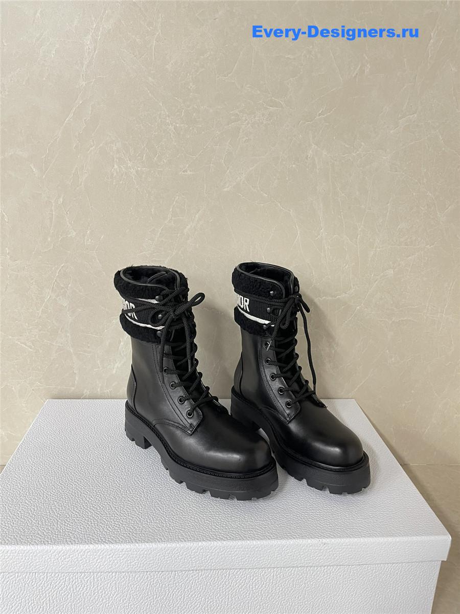 D10r black lace-up lambswool martin boots
