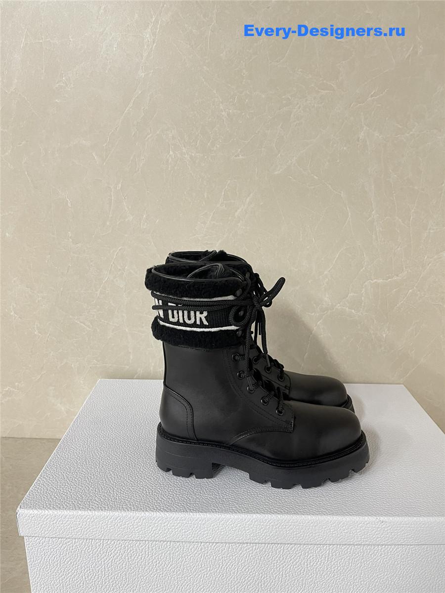 D10r black lace-up lambswool martin boots