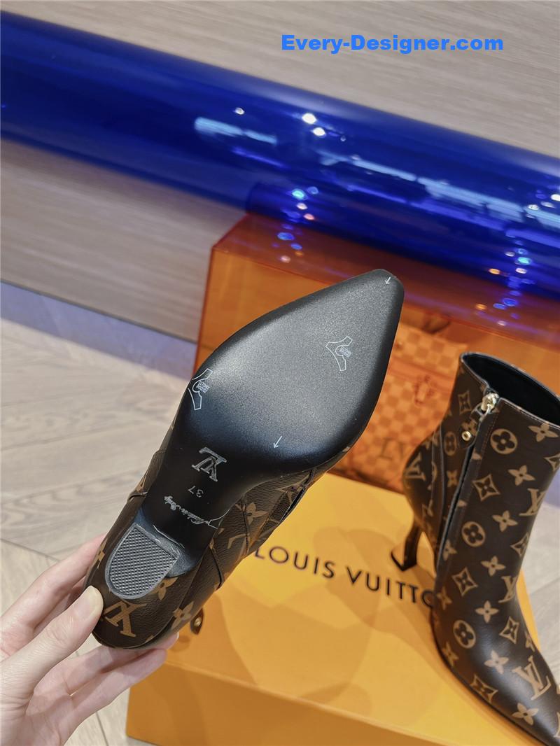 l0vis Vvtt0n lv logo printed short boots