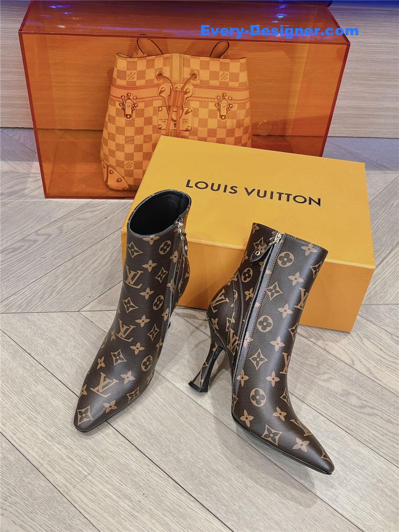 l0vis Vvtt0n lv logo printed short boots