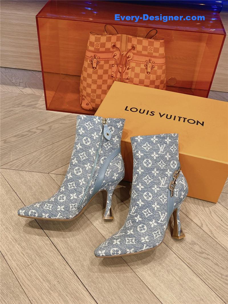 l0vis Vvtt0n lv logo printed short boots