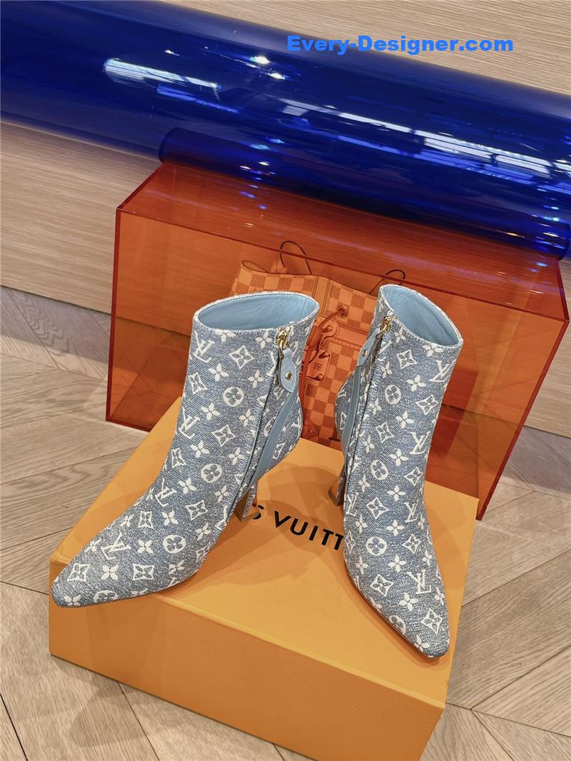 l0vis Vvtt0n lv logo printed short boots