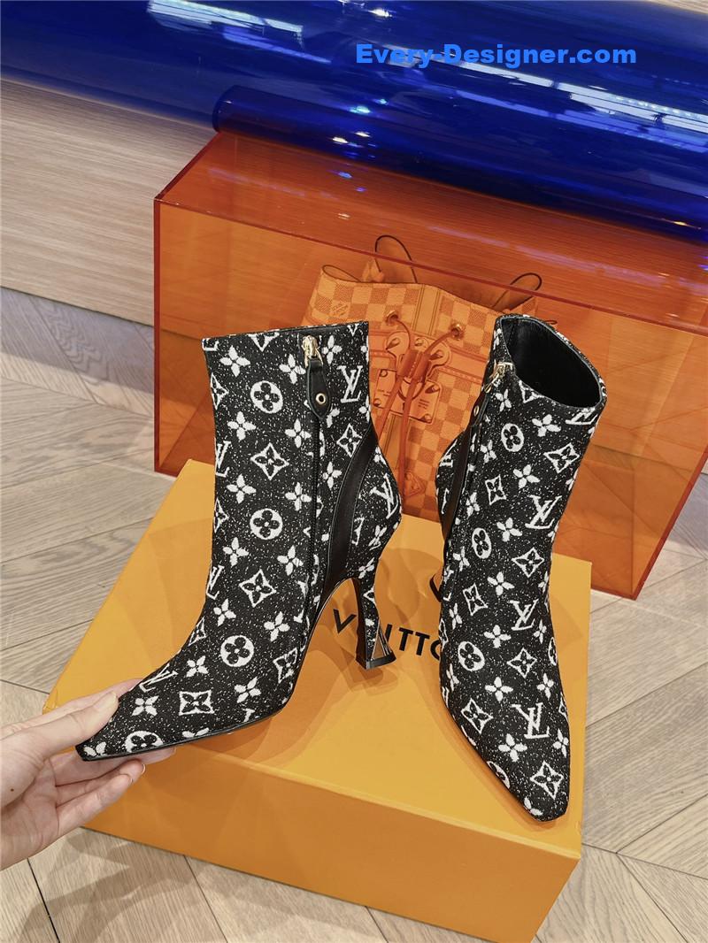 l0vis Vvtt0n lv logo printed short boots