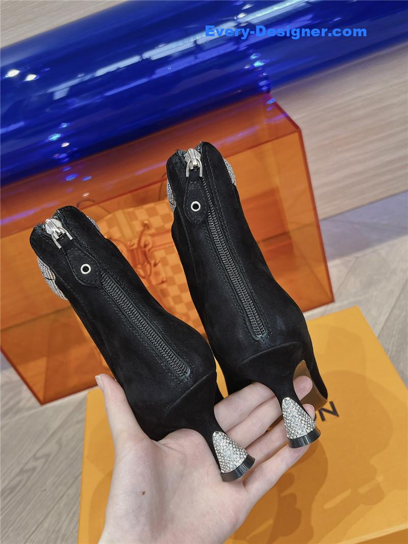 l0vis Vvtt0n lv logo printed short boots