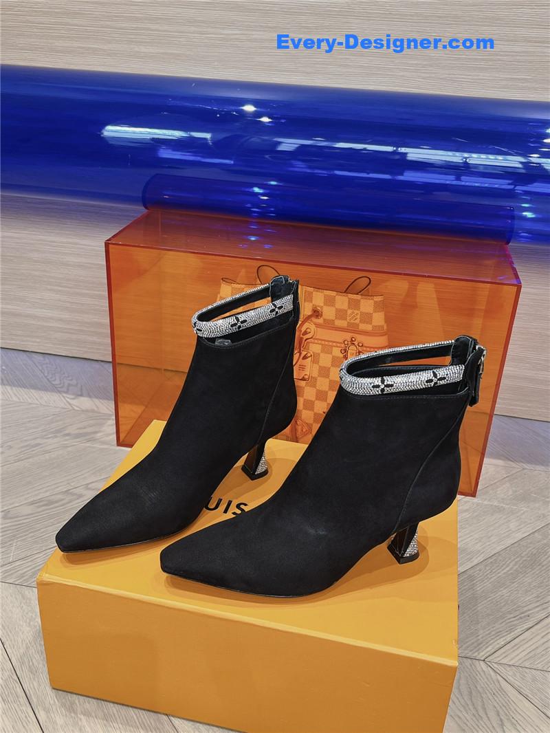 l0vis Vvtt0n lv logo printed short boots