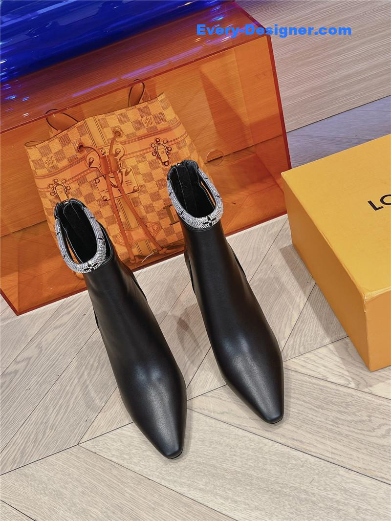 l0vis Vvtt0n lv logo printed short boots