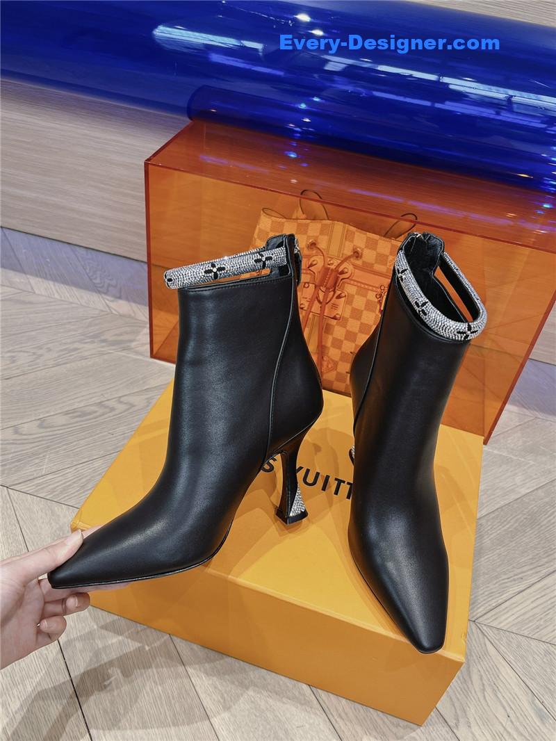 l0vis Vvtt0n lv logo printed short boots