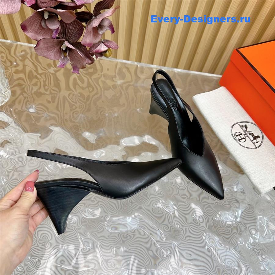 H**me5 calfskin high pointed slingbacks in black