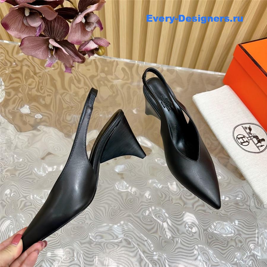 H**me5 calfskin high pointed slingbacks in black