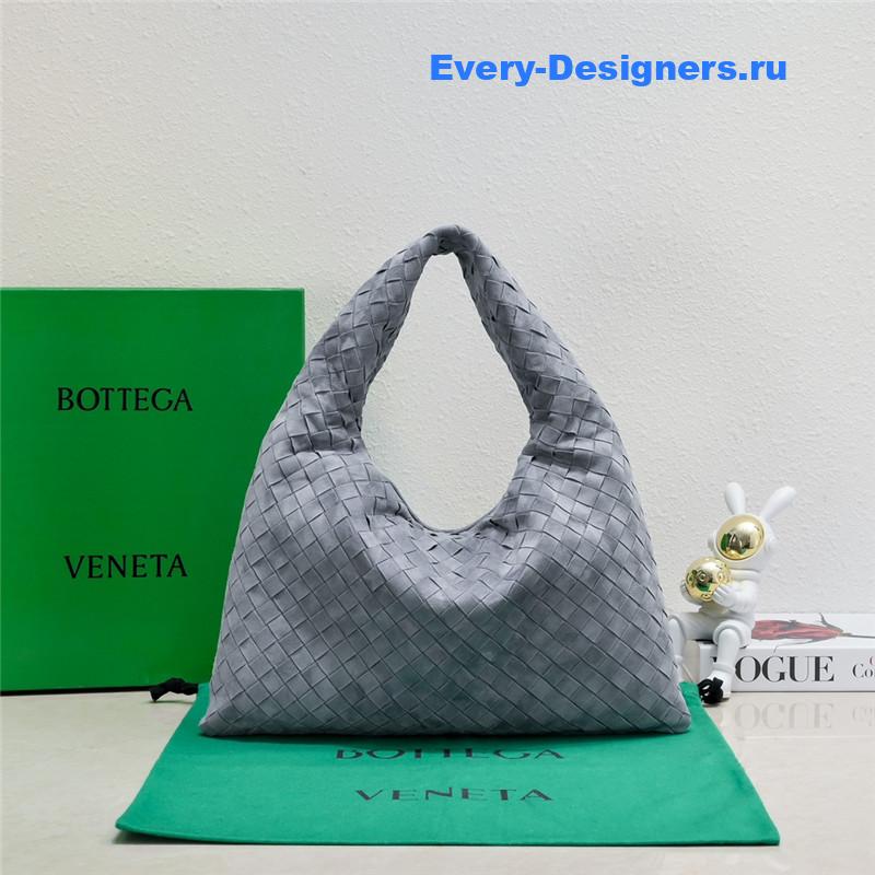 b0tt*ga Ven*ta nubuck leather hop bag