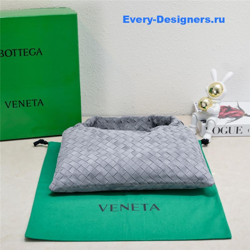 b0tt*ga Ven*ta nubuck leather hop bag