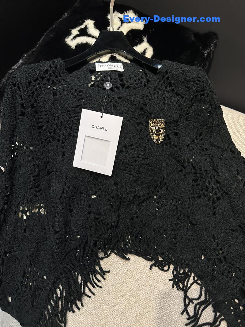 Ch**el flocking cutout top