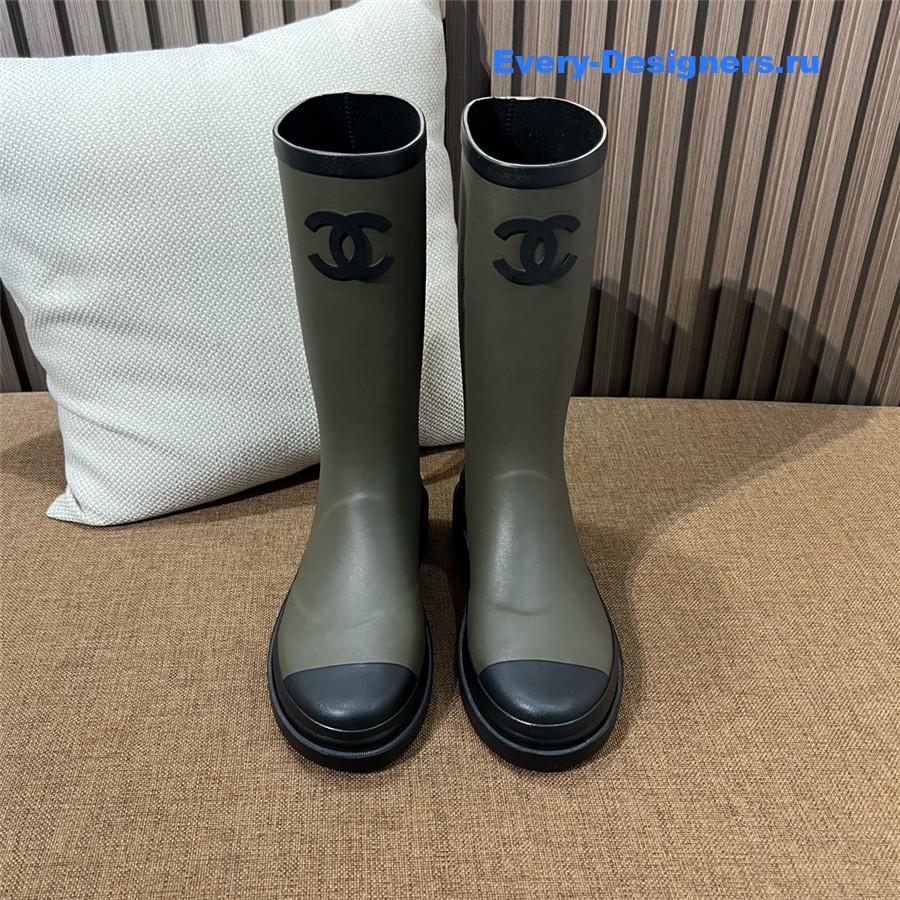 Ch**el green rubber rain boots