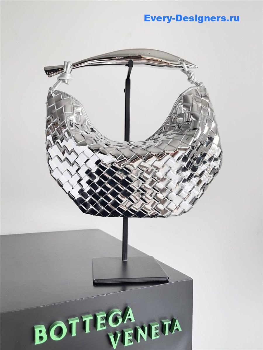 b0tt*ga Ven*ta silver medium sardine bag