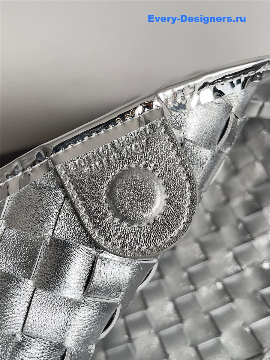 b0tt*ga Ven*ta silver medium sardine bag
