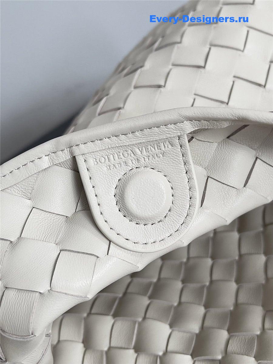 b0tt*ga Ven*ta sardine bag medium