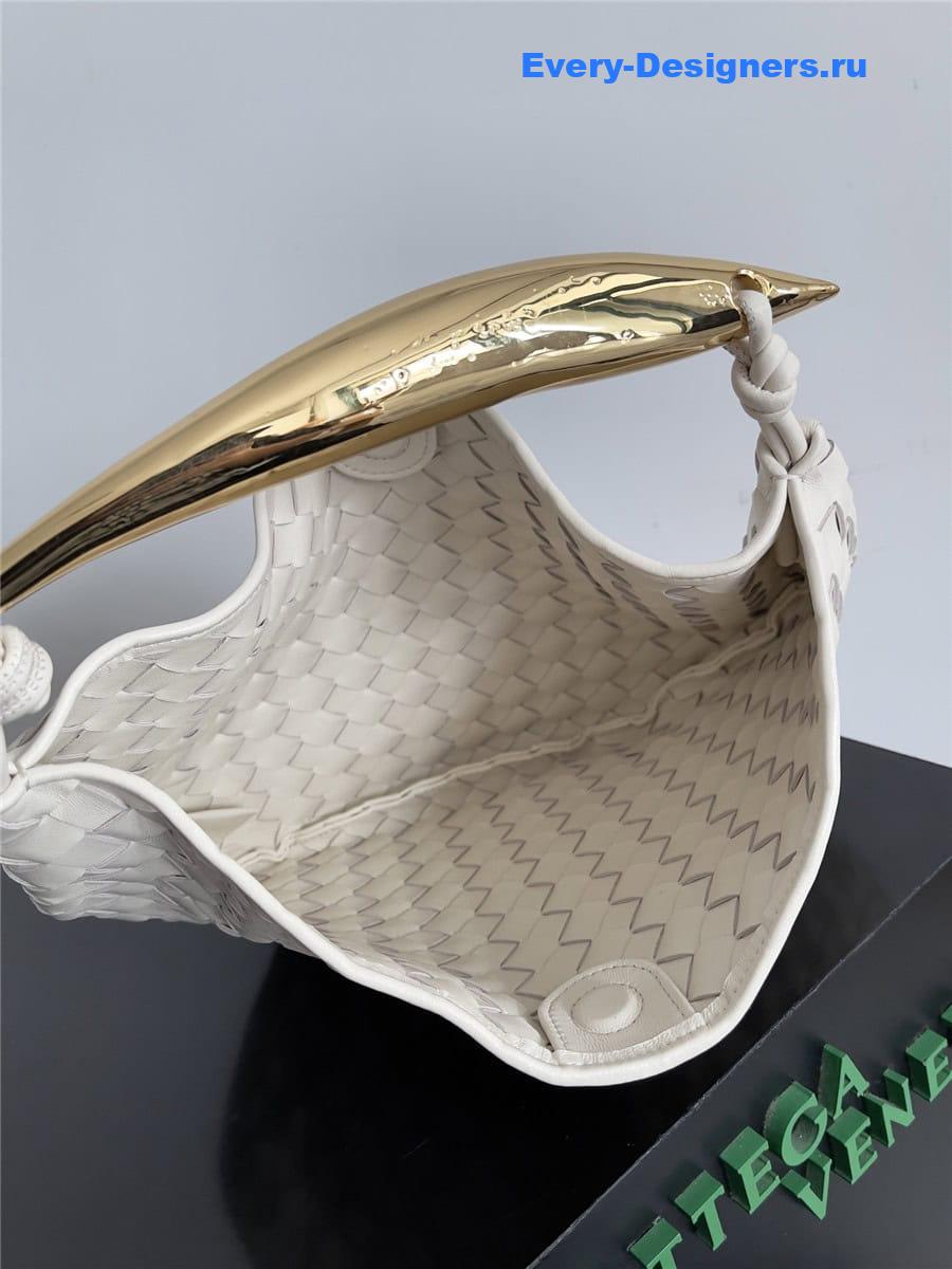 b0tt*ga Ven*ta sardine bag medium