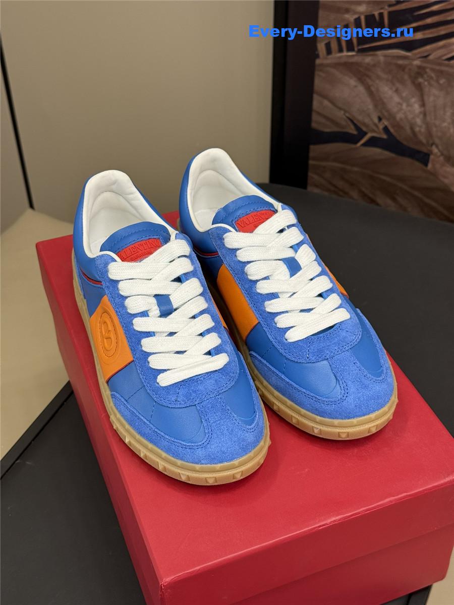 Va1e*ntin0 blue low-top sneakers