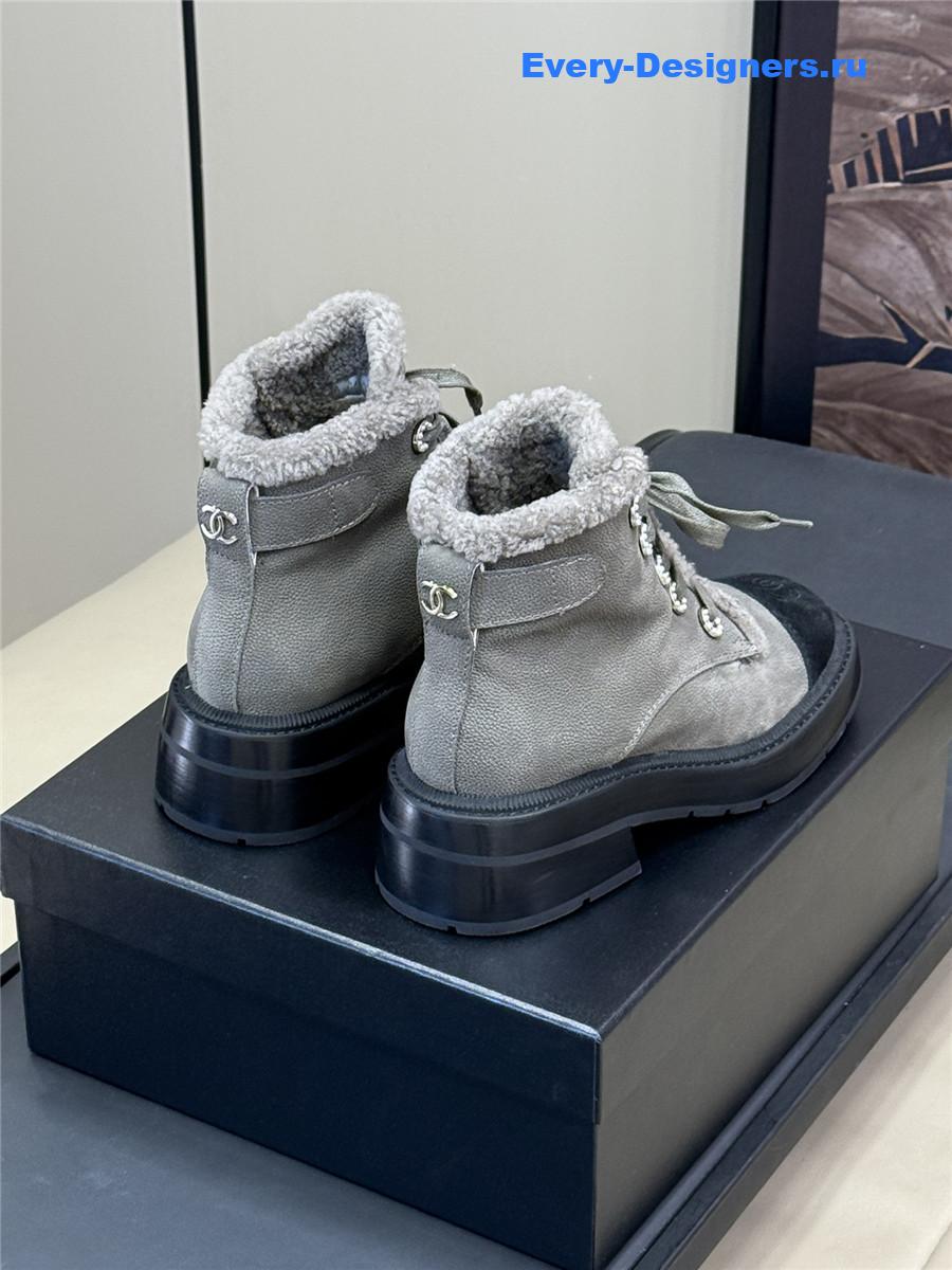 Ch**el fur ankle boots