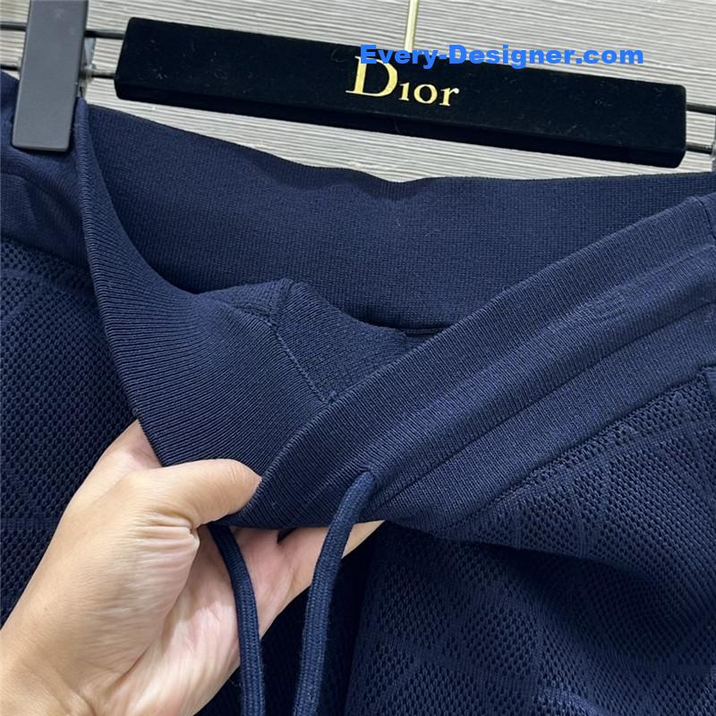 D10r check bee embroidered knitted suit